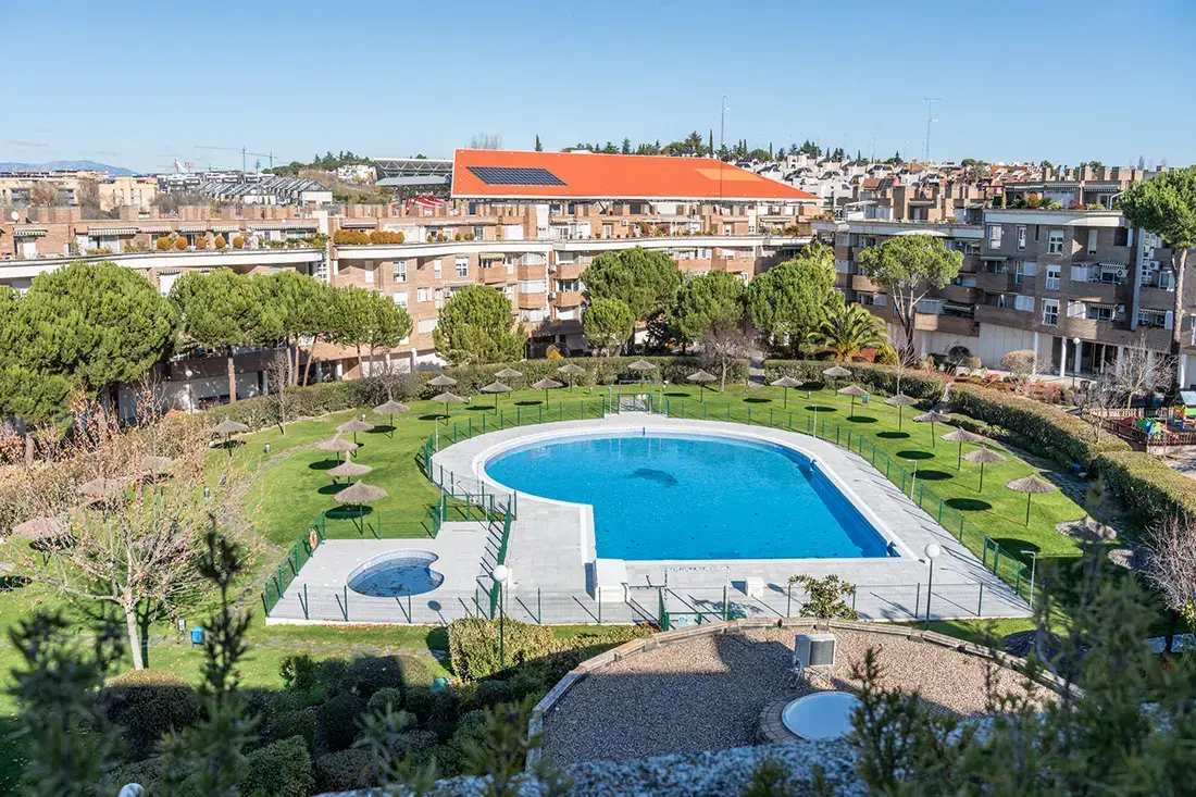 Ático Dúplex con vistas abiertas en urbanización de lujo - imagen 7