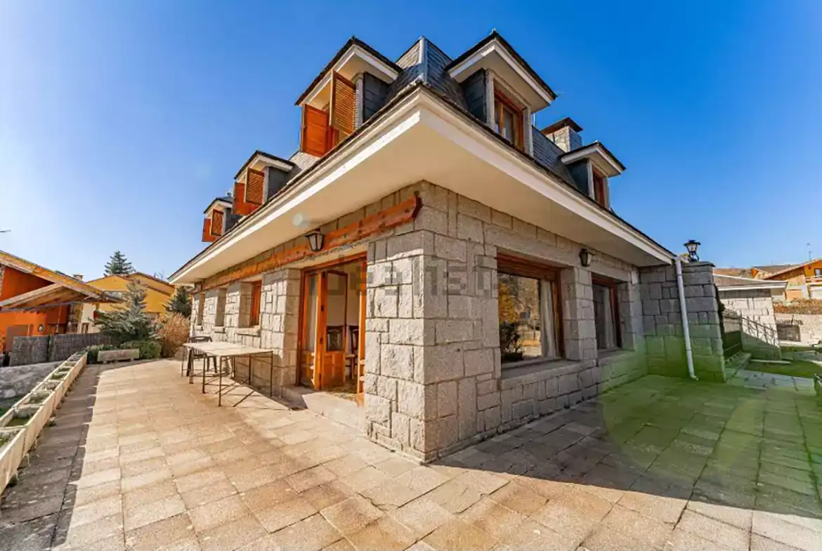 Casa en Navacerrada · vivienda en venta en Madrid · Yolanda González