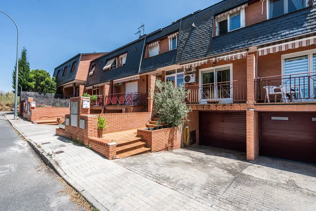 Chalet adosado en venta en La Navata, Galapagar. · vivienda en venta en Madrid · Yolanda González