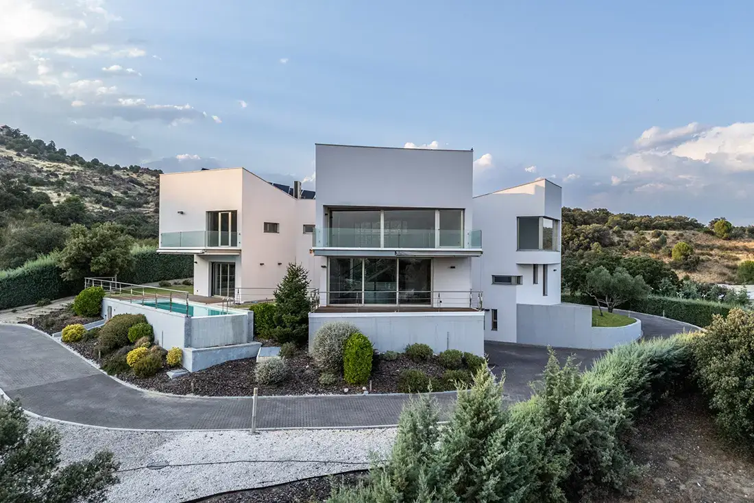 Chalet de Diseño Exclusivo en Las Rozas - imagen 2