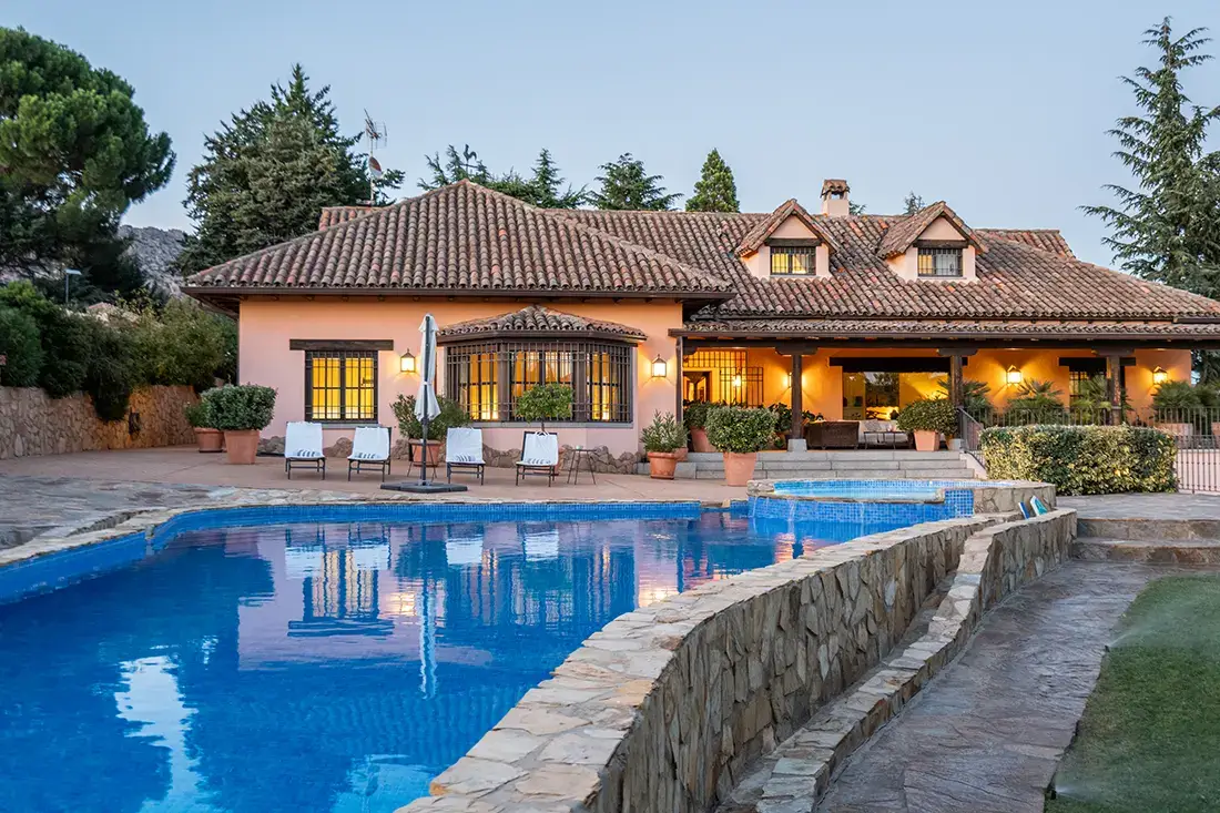 Chalet de lujo en el Embalse de Santillana - imagen 2