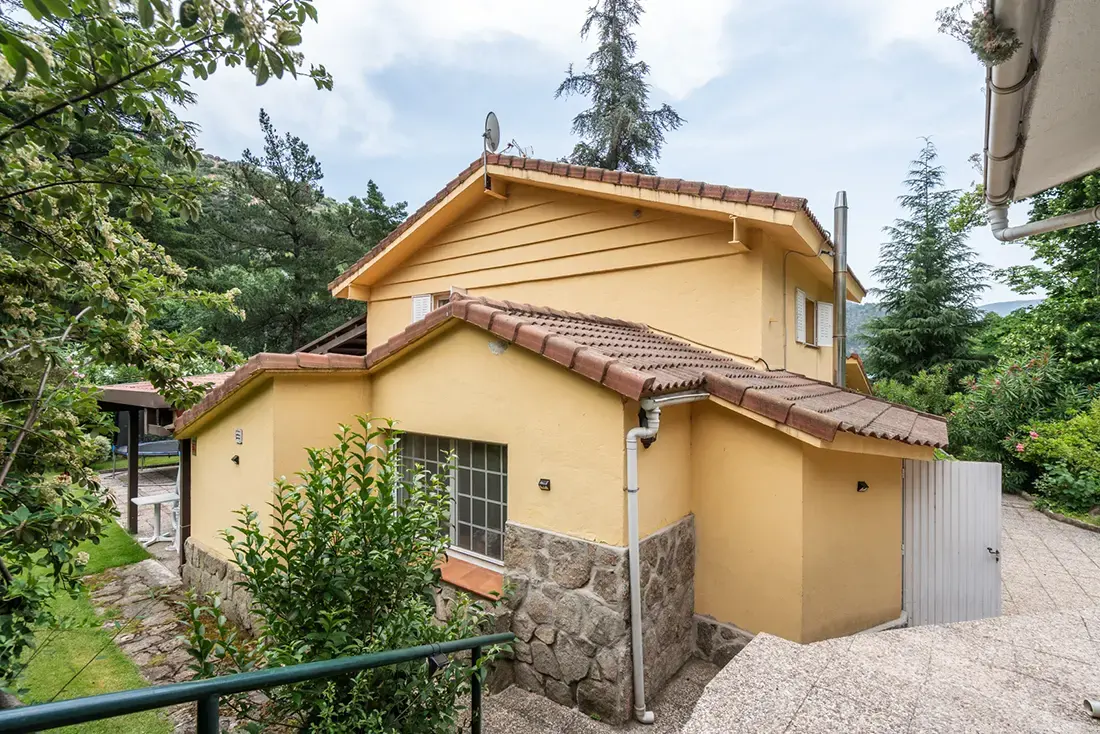Chalet en venta en El Barraco, Ávila. · vivienda en venta en Madrid · Yolanda González