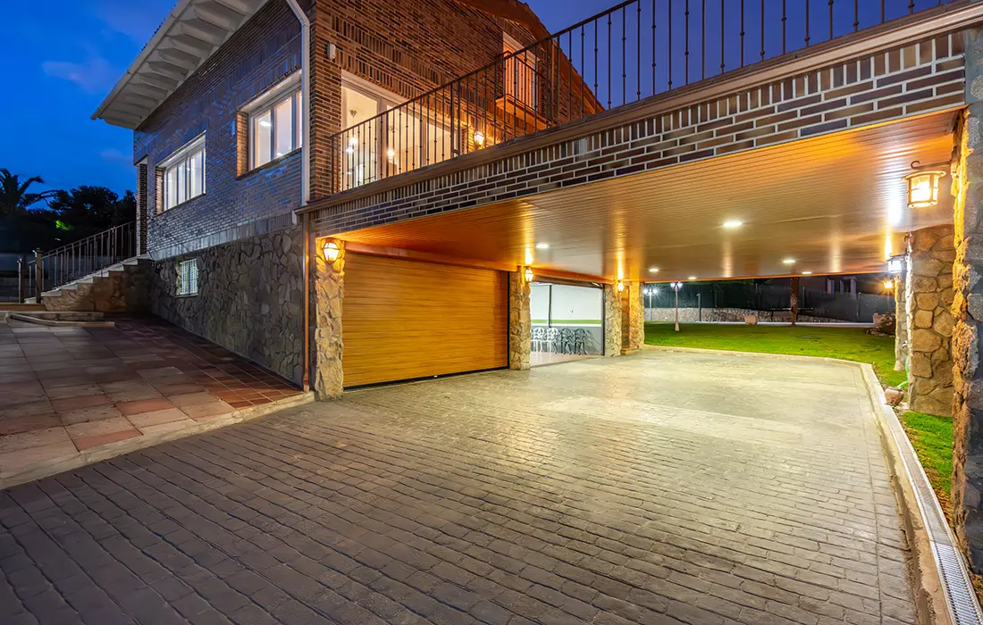 Chalet Independiente de Lujo en Venta en El Bosque, Madrid - imagen 4