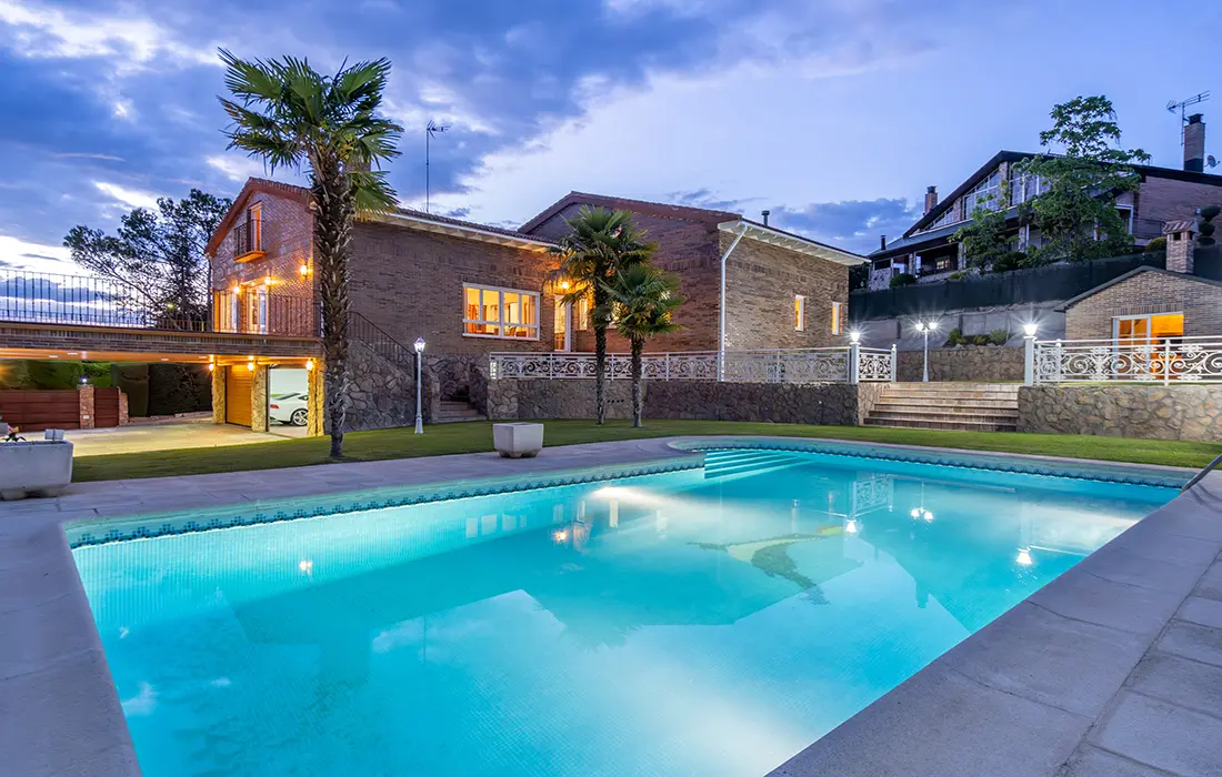 Chalet Independiente de Lujo en Venta en El Bosque, Madrid - imagen 5