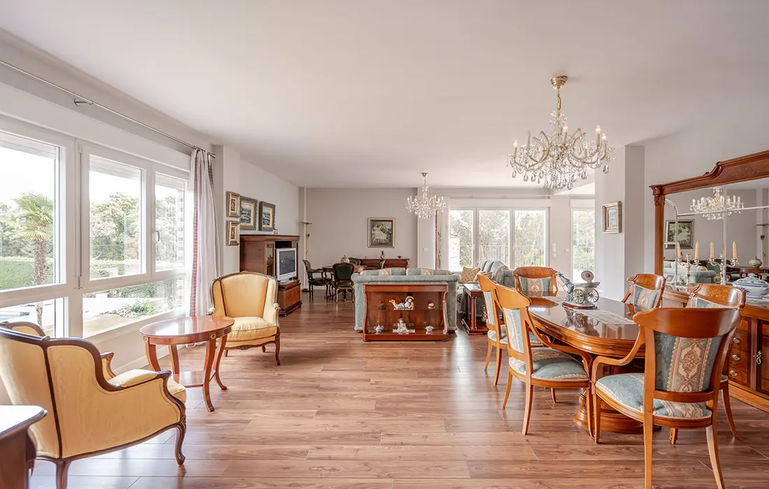 Chalet Independiente de Lujo en Venta en El Bosque, Madrid - imagen 9
