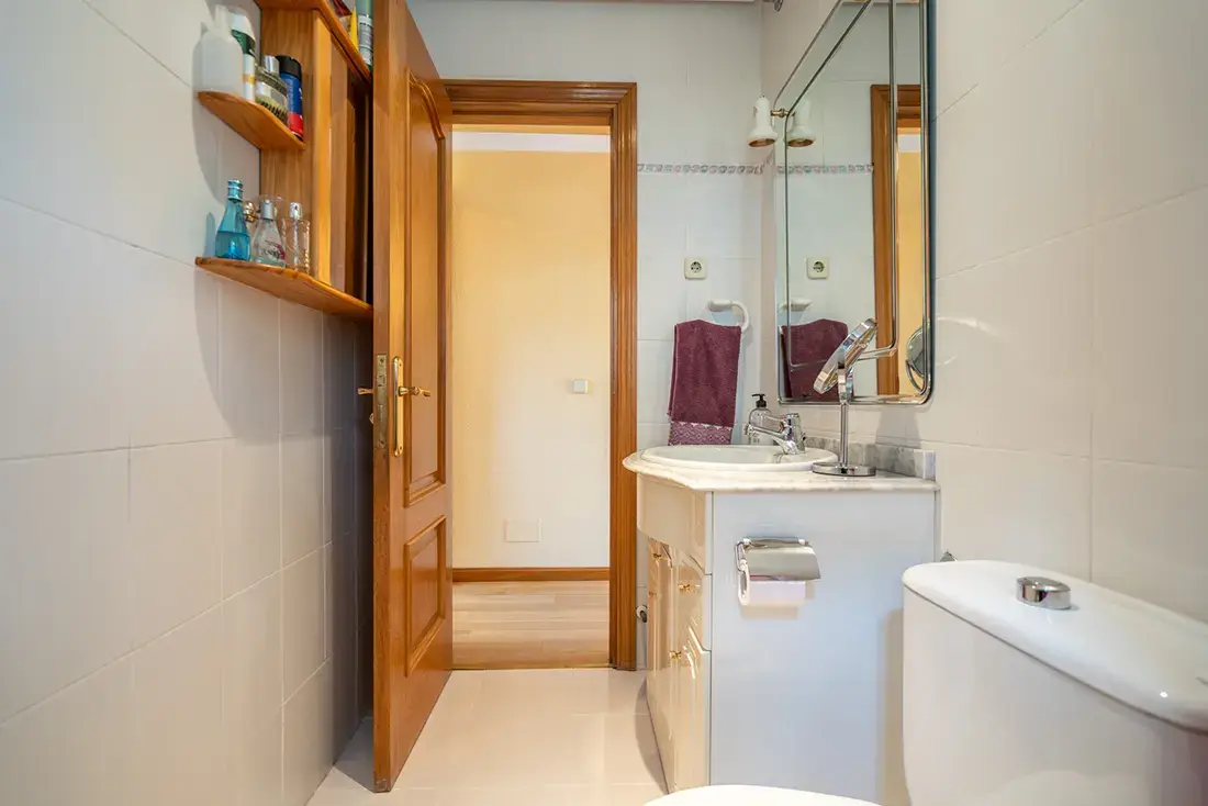 Chalet independiente en Torrelodones con piscina y 2 parcelas segregadas - imagen 34