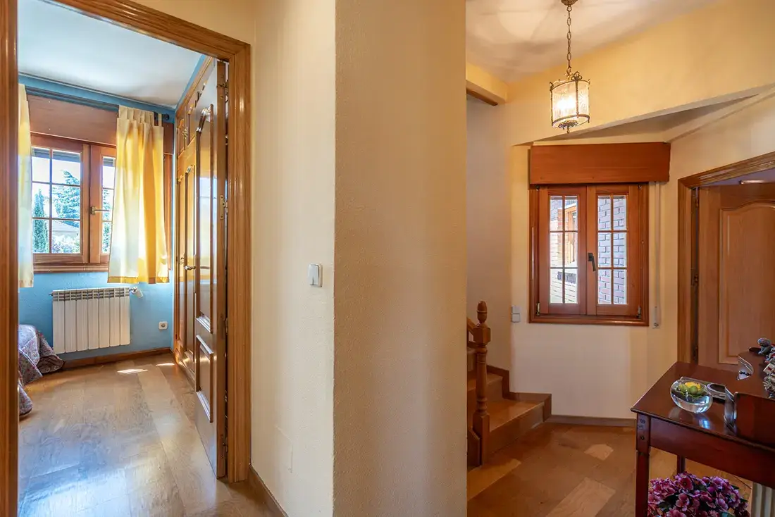 Chalet independiente en Torrelodones con piscina y 2 parcelas segregadas - imagen 35