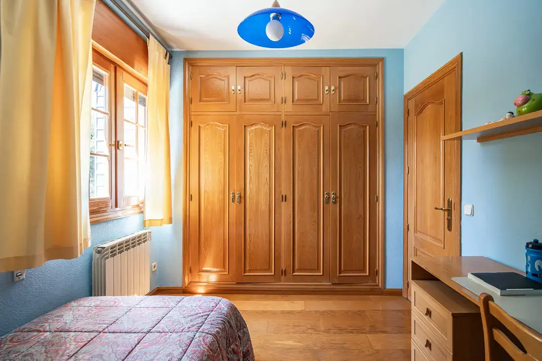 Chalet independiente en Torrelodones con piscina y 2 parcelas segregadas - imagen 38