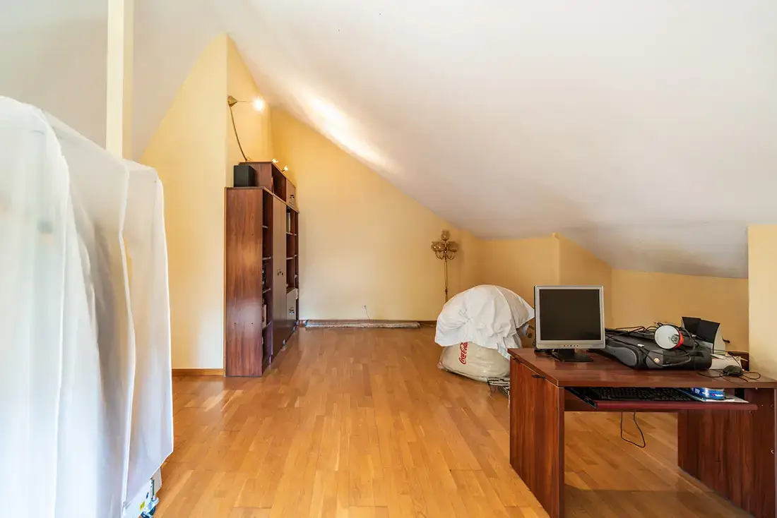 Chalet independiente en Torrelodones con piscina y 2 parcelas segregadas - imagen 39