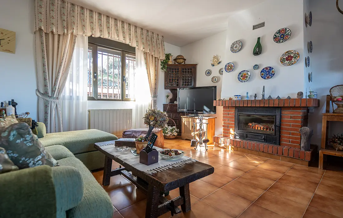 Chalet Independiente en Venta en Navalagamella, Madrid - imagen 4