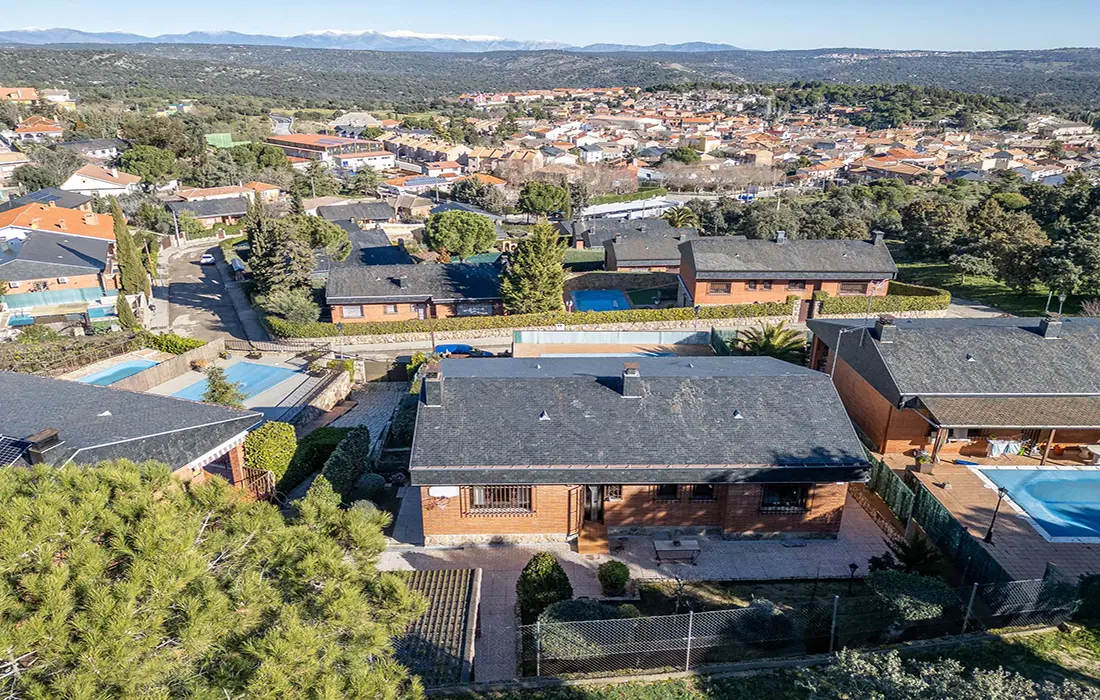 Chalet Independiente en Venta en Navalagamella, Madrid - imagen 50