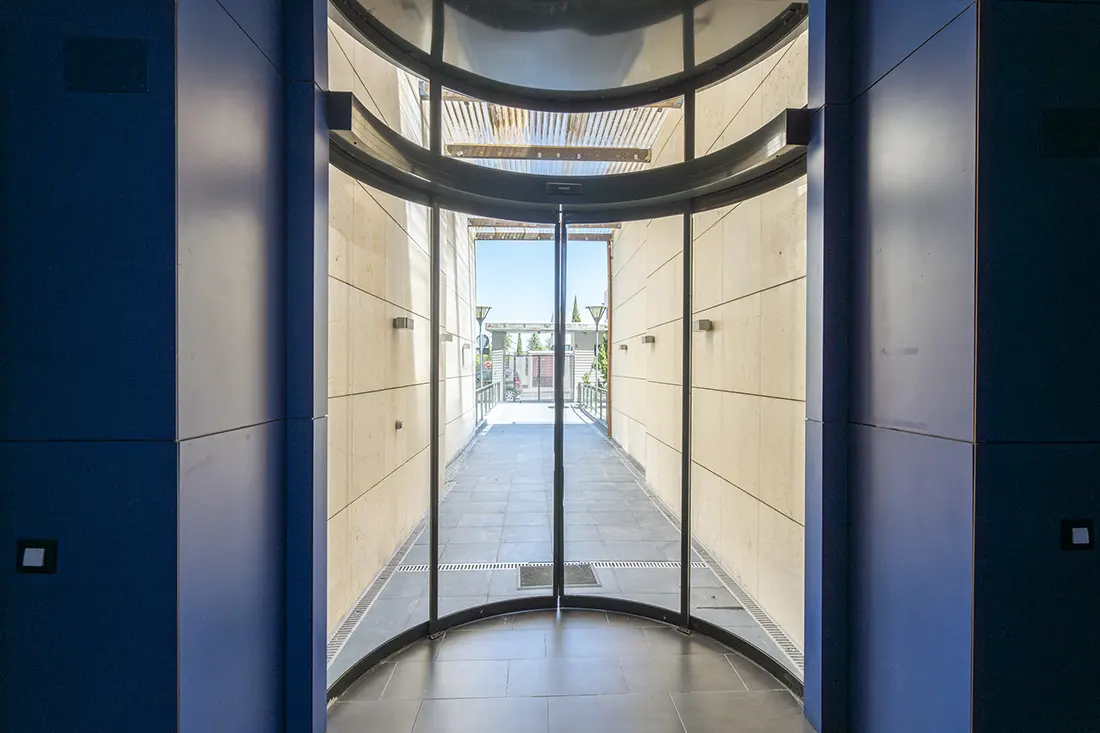 Estudio tipo loft en Las Rozas, Madrid. - imagen 22
