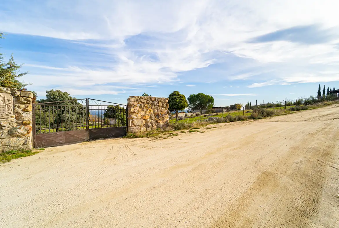 Finca Rústica en Hoyo de Manzanares - imagen 11