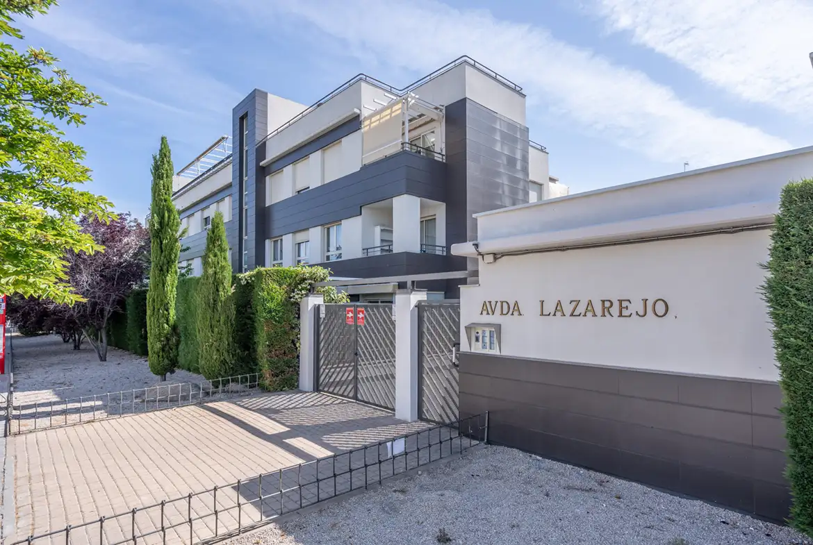 Piso en venta en Av. Lazarejo, Las Rozas. · vivienda en venta en Madrid · Yolanda González