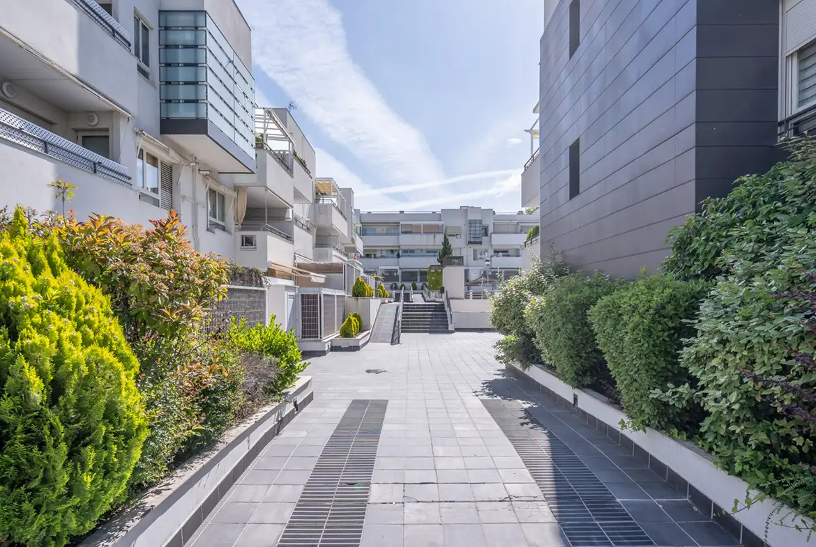 Piso en venta en Av. Lazarejo, Las Rozas. - imagen 2