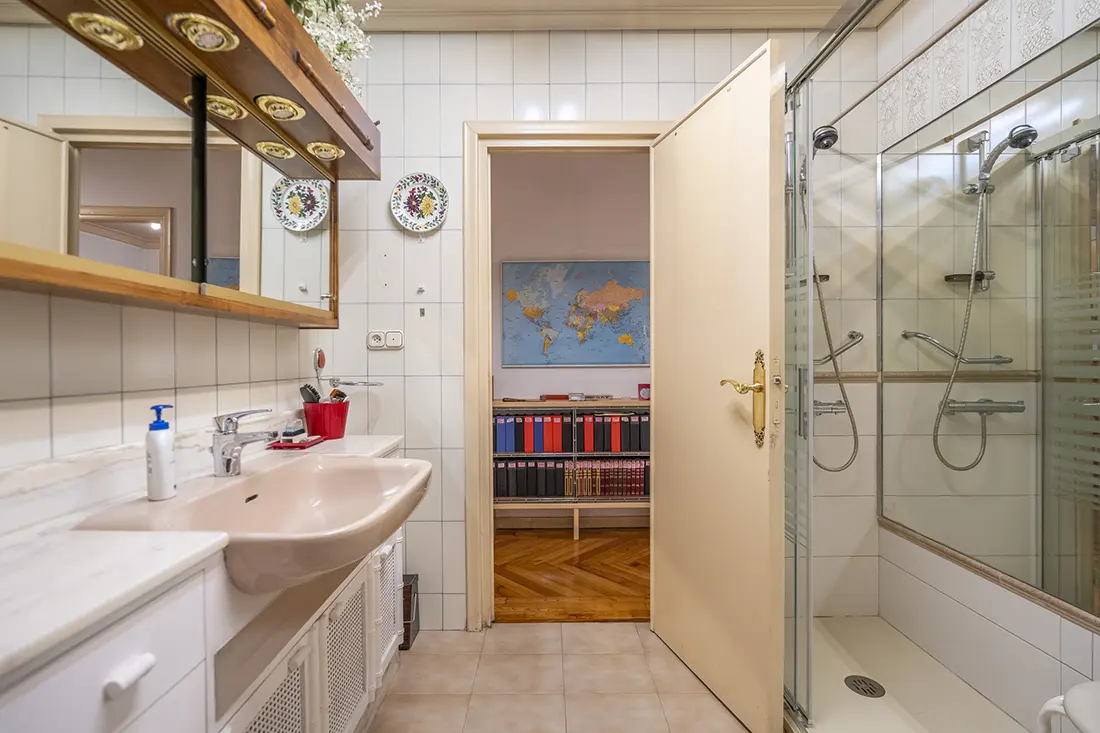 Piso en venta en calle de Guzmán el Bueno - imagen 15