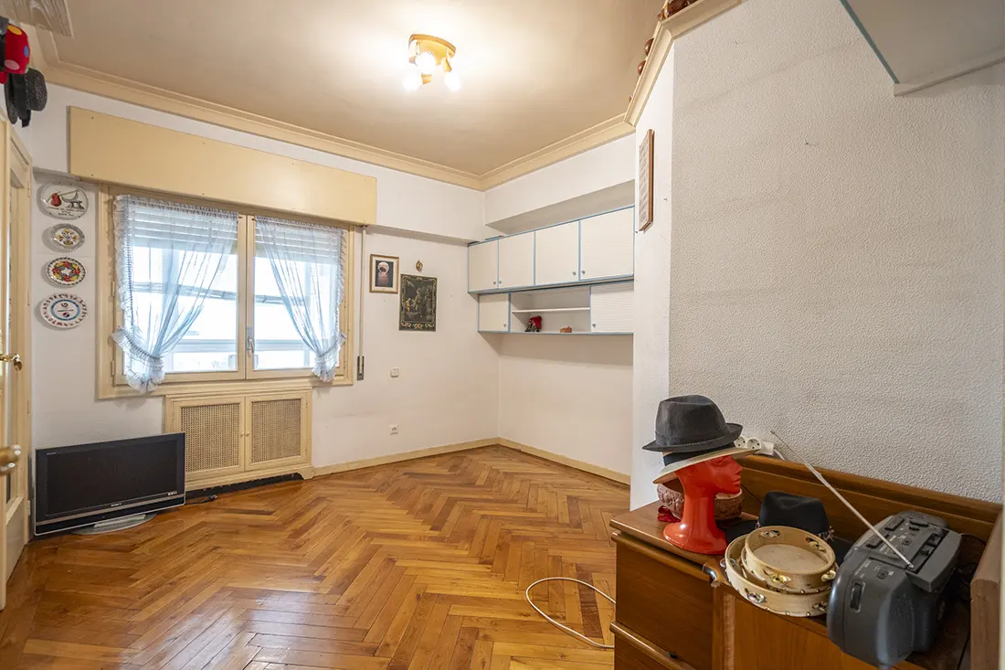 Piso en venta en calle de Guzmán el Bueno - imagen 16