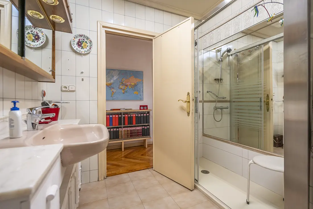 Piso en venta en calle de Guzmán el Bueno - imagen 30