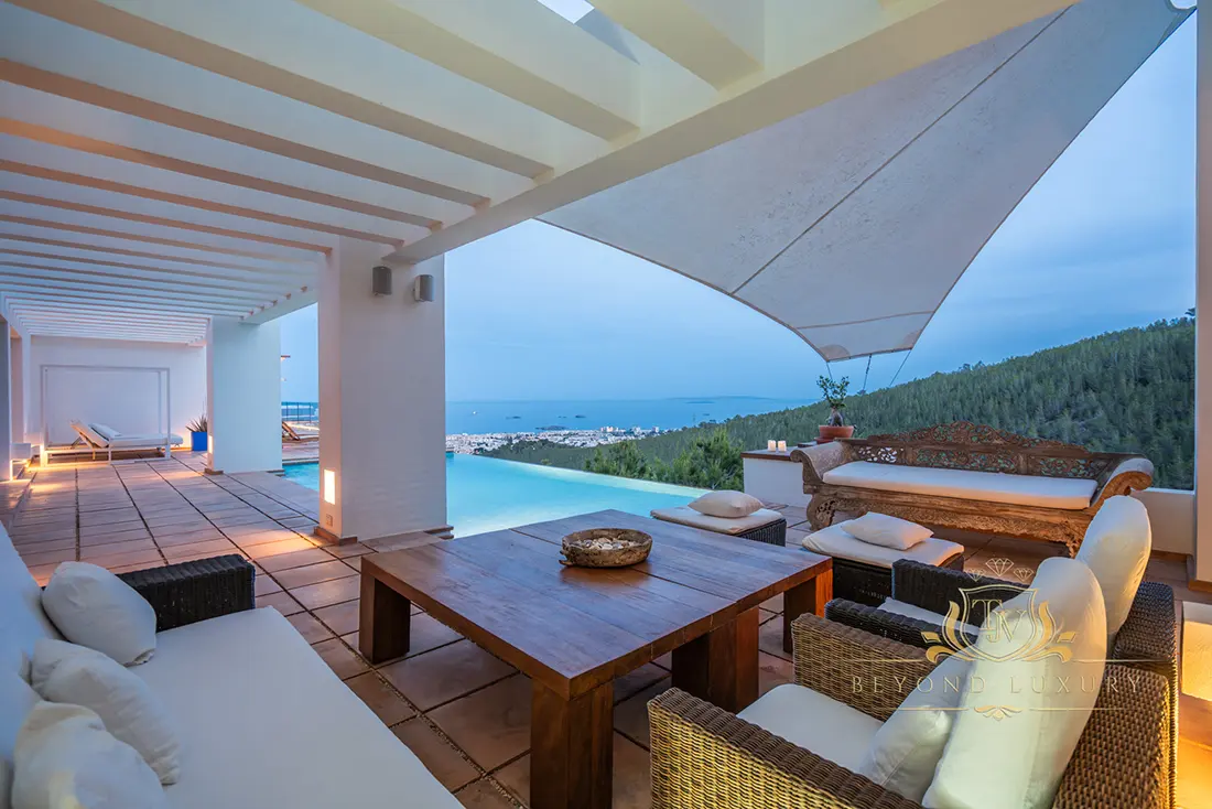 Villa de lujo con vistas al mar en Ibiza - imagen 7