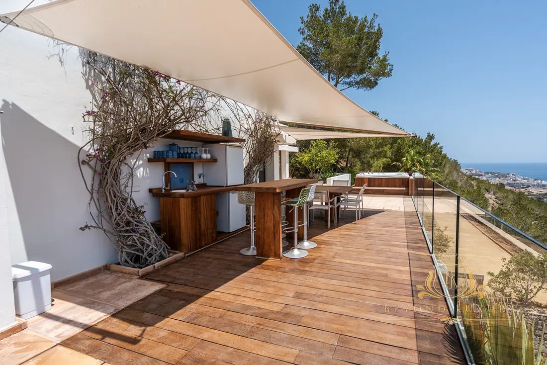 Villa de lujo con vistas al mar en Ibiza - imagen 9