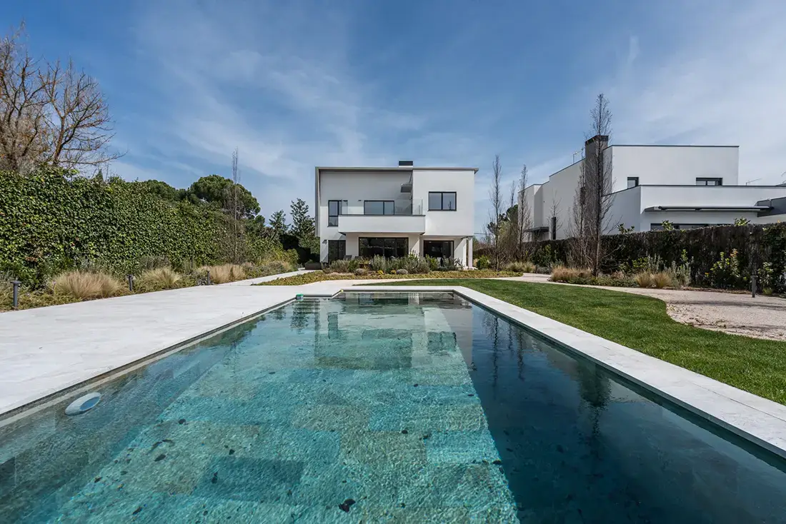 Villa de lujo en Villafranca con piscina y jardín privado - imagen 2
