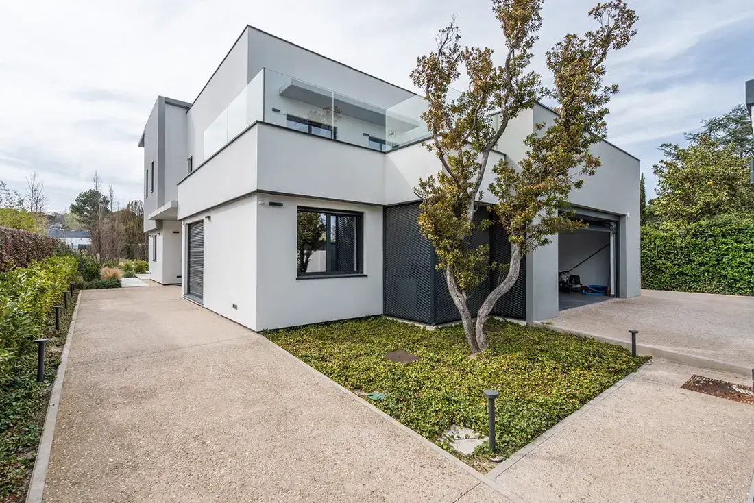 Villa de lujo en Villafranca con piscina y jardín privado - imagen 3