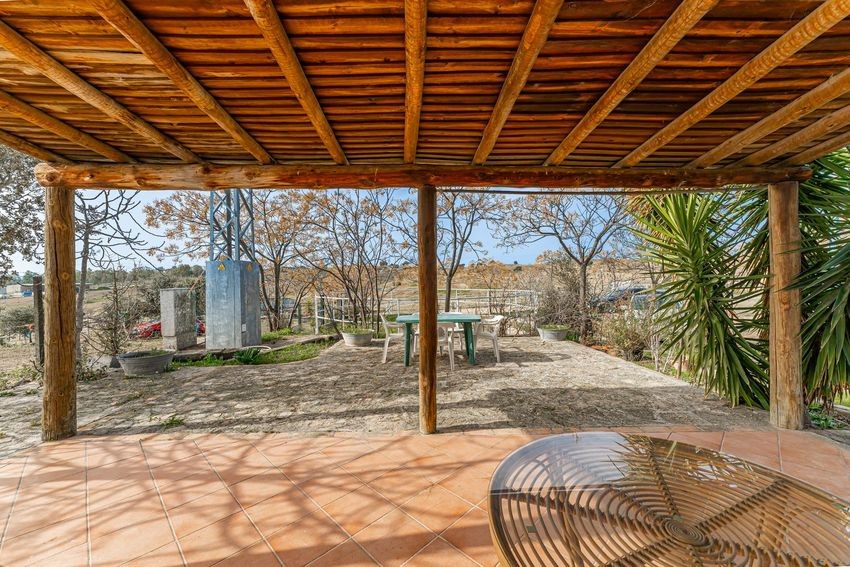 Finca rústica para hípica con vistas a la Sierra de Guadalupe, casi 11 hectáreas - imagen 11