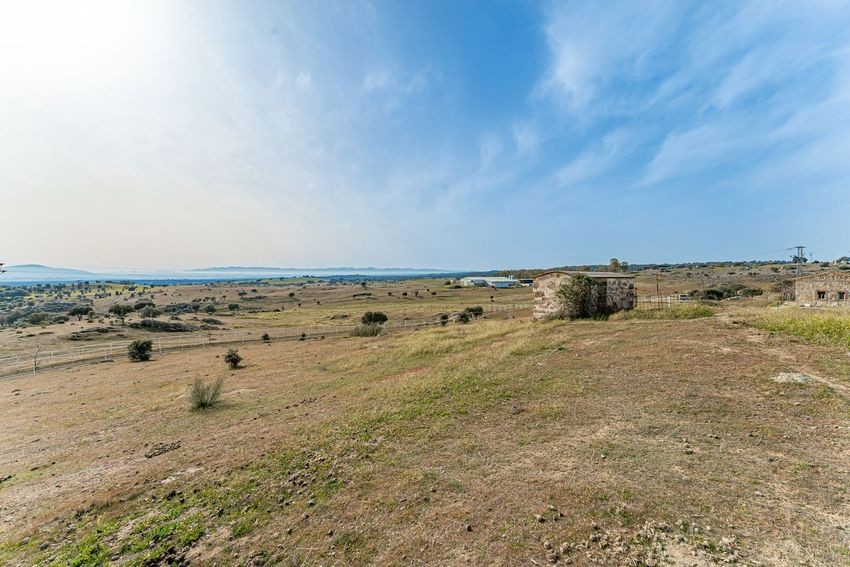 Finca rústica para hípica con vistas a la Sierra de Guadalupe, casi 11 hectáreas - imagen 23