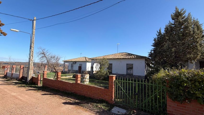 Chalet con encanto frente a las Lagunas de Villafranca, Reserva de la Biosfera - imagen 32