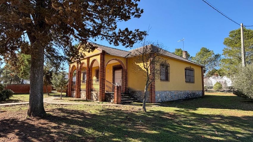 Finca con dos viviendas y jardín en pleno corazón de las Lagunas de Villafranca, Reserva de la Biosfera - imagen 3