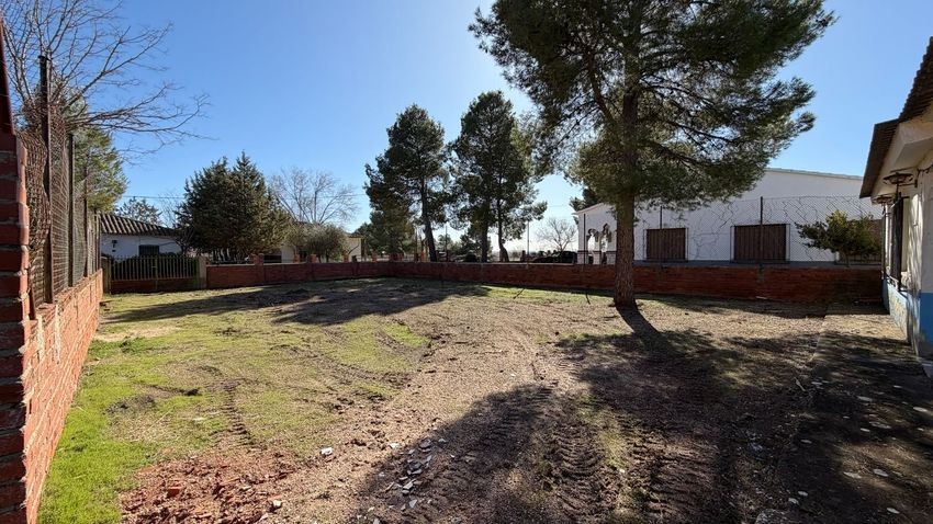 Finca con dos viviendas y jardín en pleno corazón de las Lagunas de Villafranca, Reserva de la Biosfera - imagen 28
