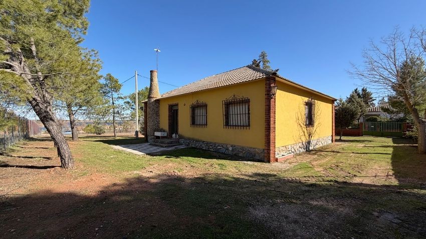 Finca con dos viviendas y jardín en pleno corazón de las Lagunas de Villafranca, Reserva de la Biosfera - imagen 50